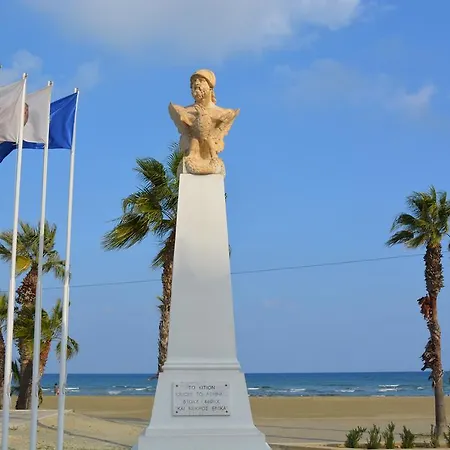 P L Panagiotis アパート