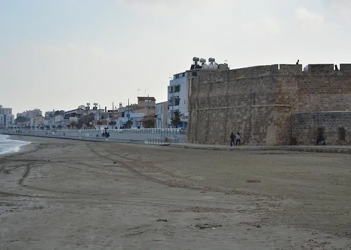 P L Panagiotis Lejlighed